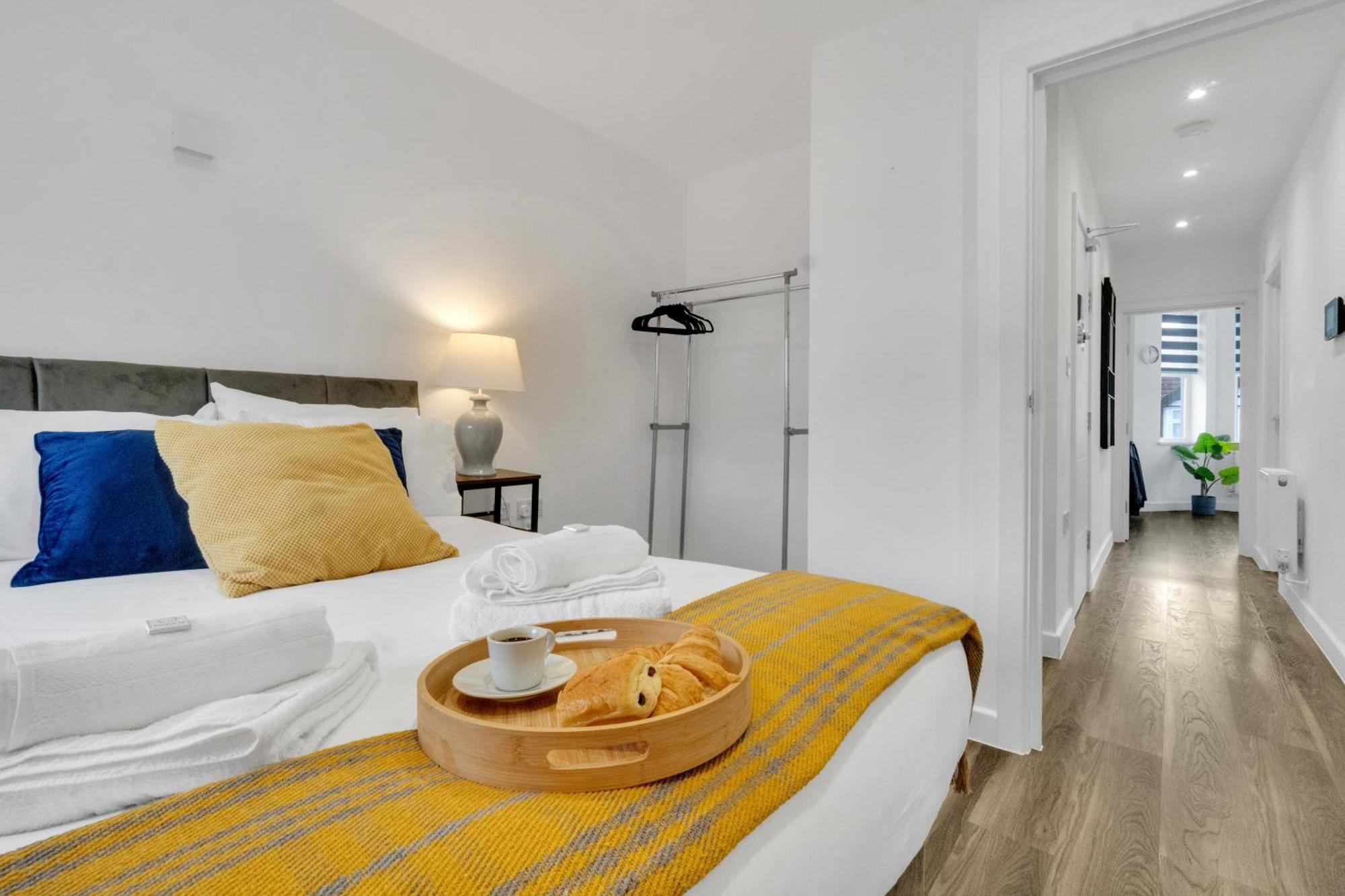Homely North London Apartments Hendon The Hyde Екстериор снимка