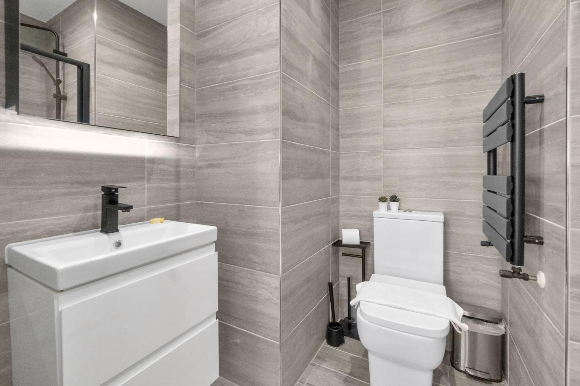Homely North London Apartments Hendon The Hyde Екстериор снимка