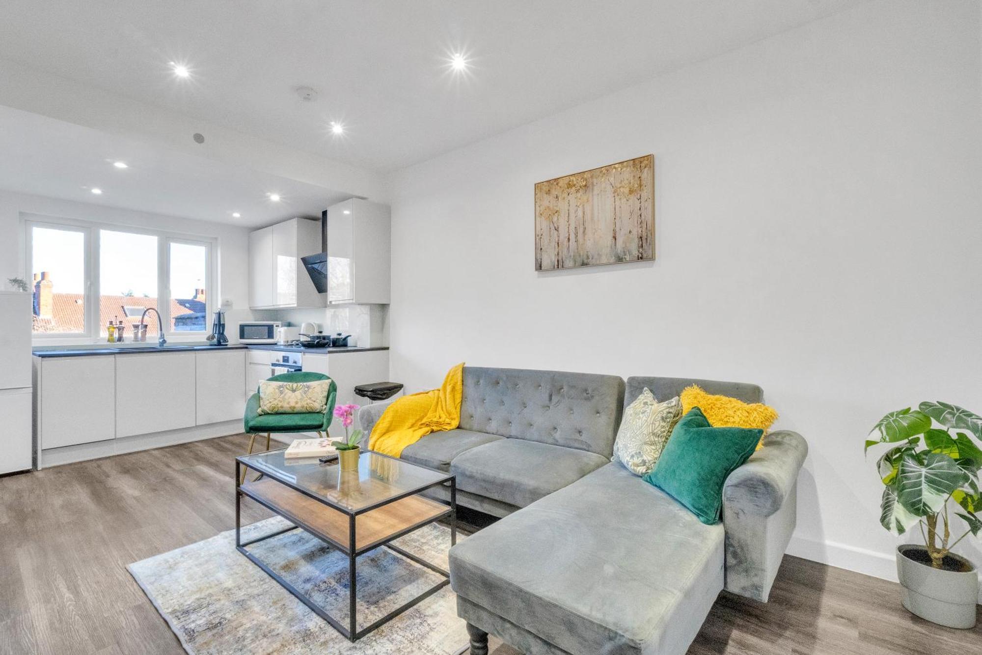 Homely North London Apartments Hendon The Hyde Екстериор снимка