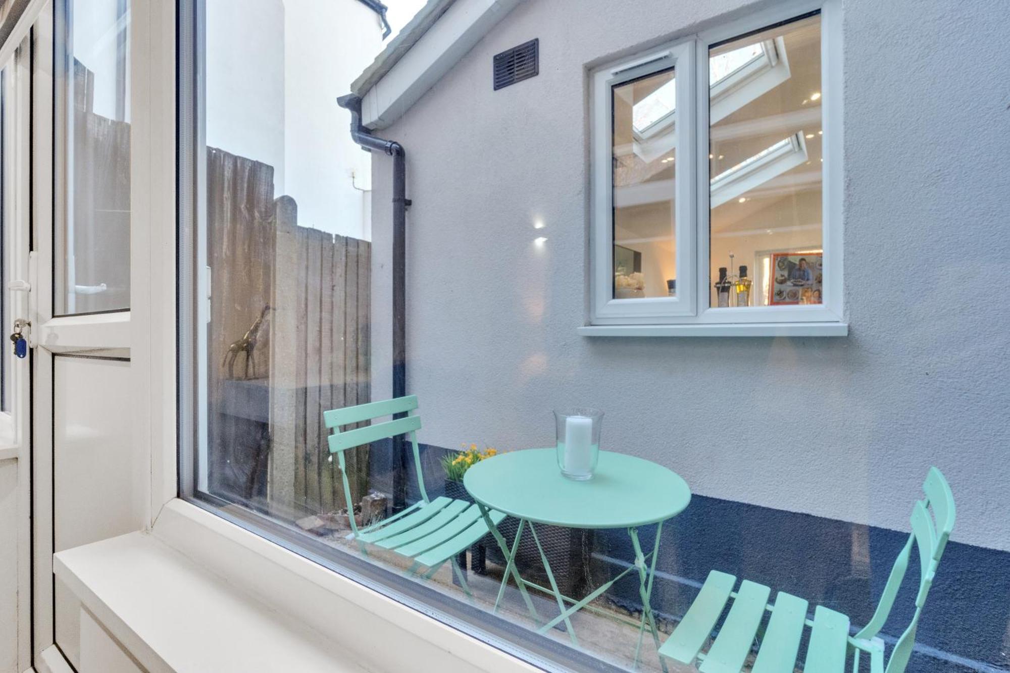 Homely North London Apartments Hendon The Hyde Екстериор снимка